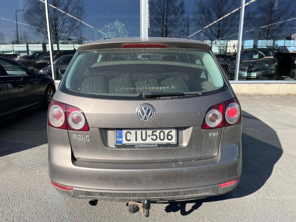 Volkswagen Golf Plus 2012 Ruskea (beige)