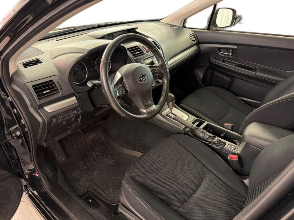 Subaru XV 2012 Musta