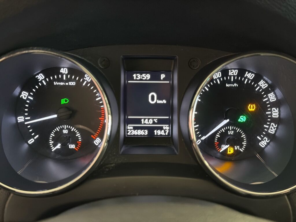 Skoda Yeti 2012 Ruskea (beige)