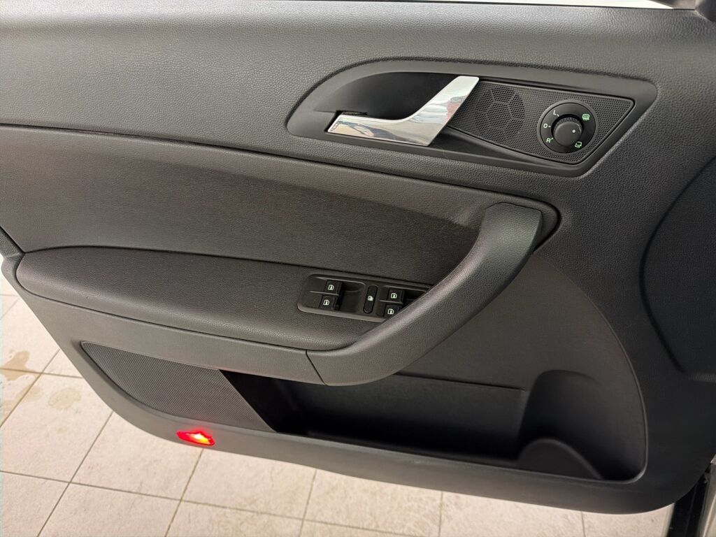 Skoda Yeti 2012 Ruskea (beige)