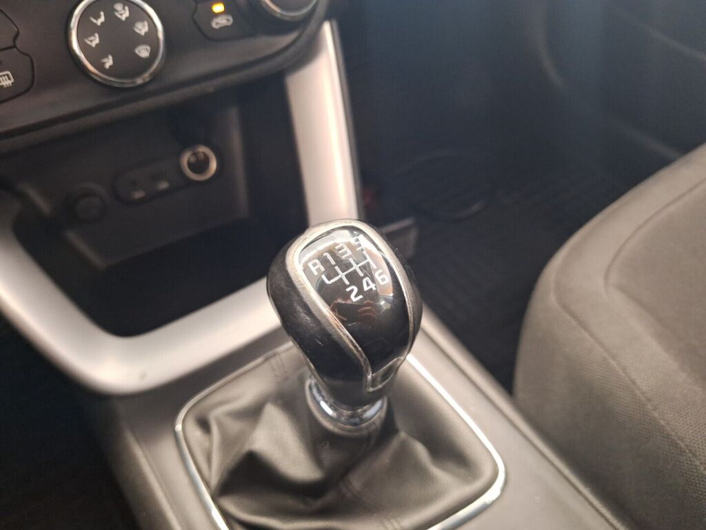 Kia Ceed 2013 Valkoinen