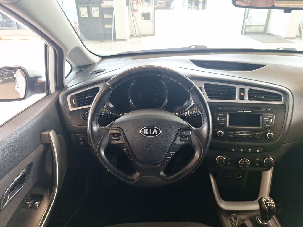 Kia Ceed 2013 Valkoinen