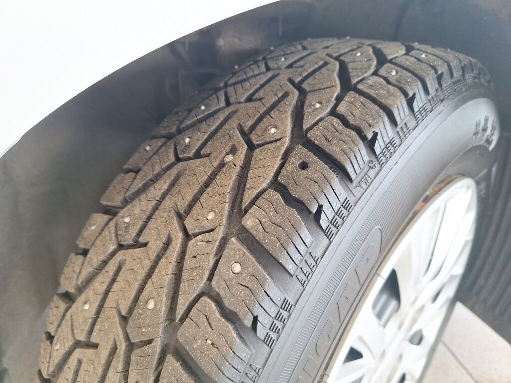 Kia Ceed 2013 Valkoinen