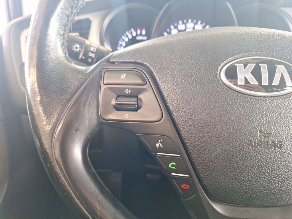 Kia Ceed 2013 Valkoinen