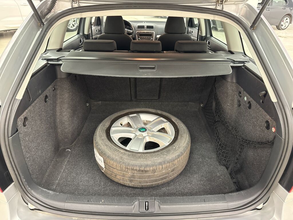 Skoda Octavia 2012 Hopea