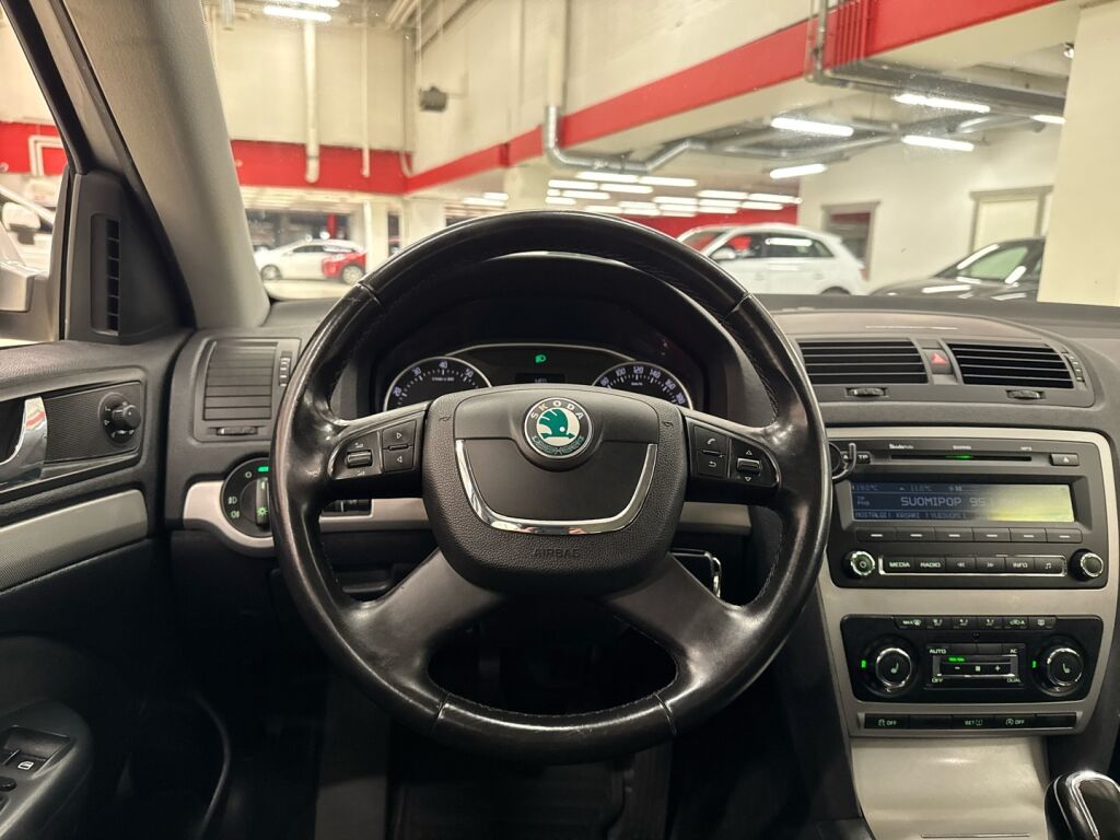 Skoda Octavia 2012 Hopea