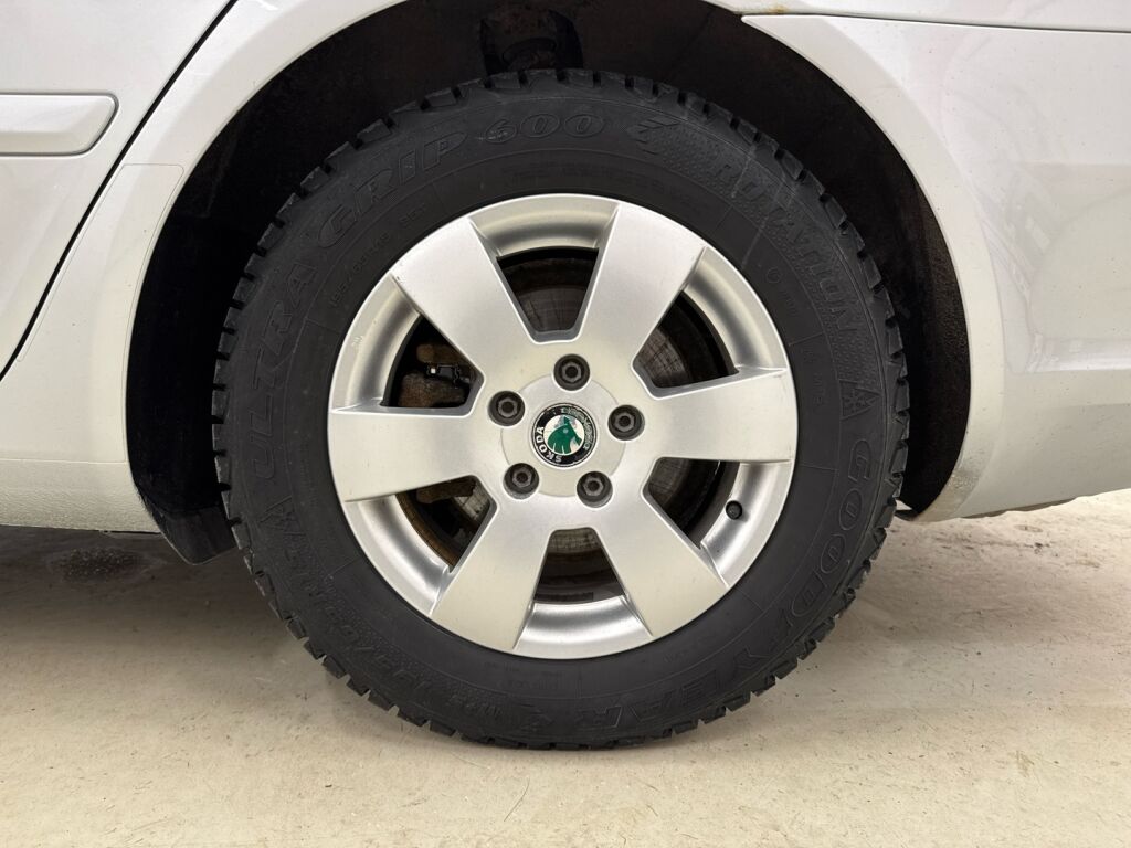 Skoda Octavia 2012 Hopea