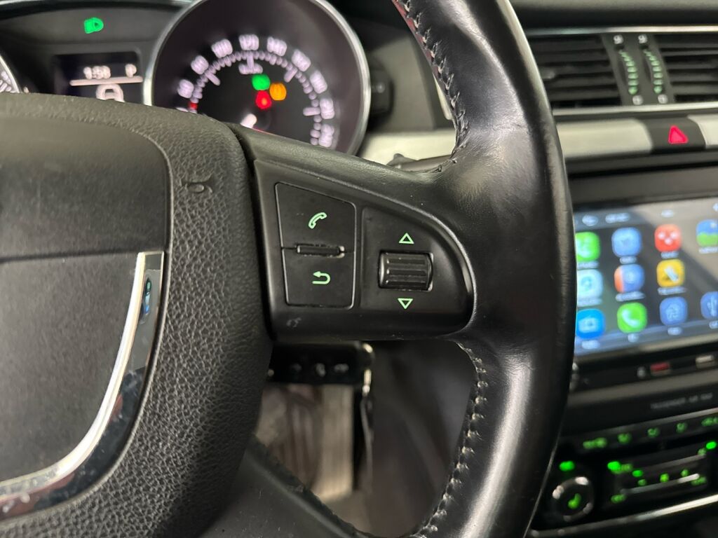 Skoda Superb 2012 Valkoinen