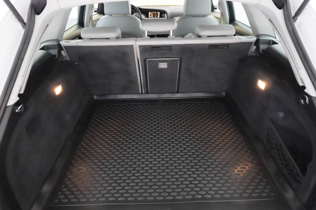 Audi A4 allroad quattro 2012 Valkoinen