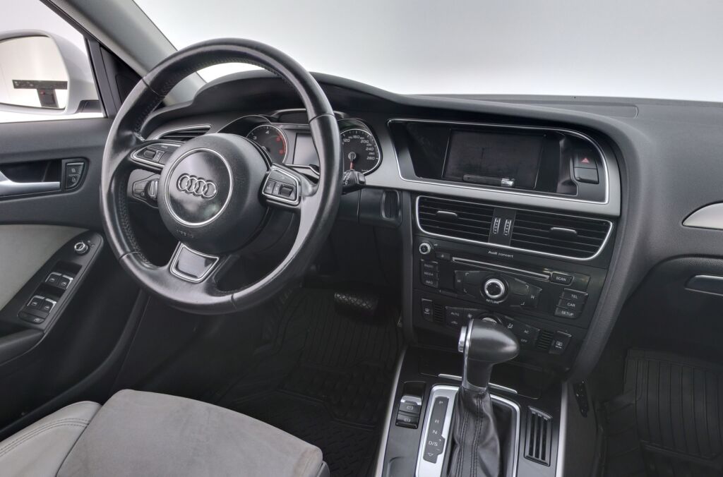Audi A4 allroad quattro 2012 Valkoinen