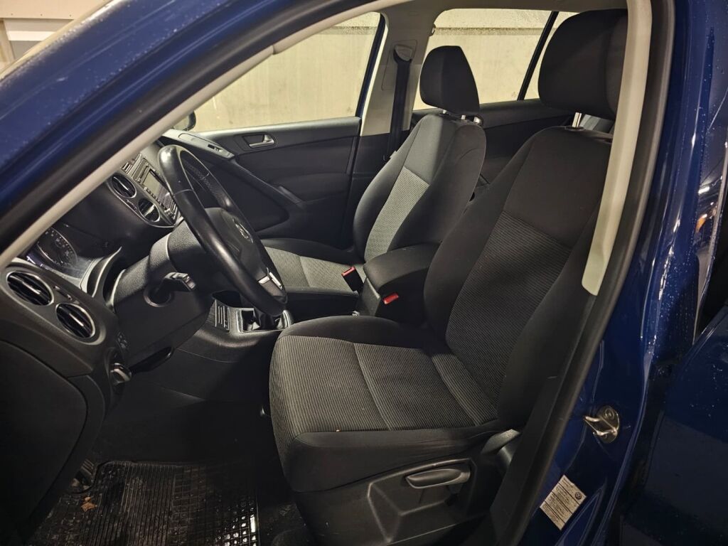 Volkswagen Tiguan 2012 Sininen