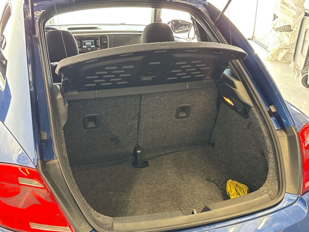 Volkswagen Beetle 2012 Sininen