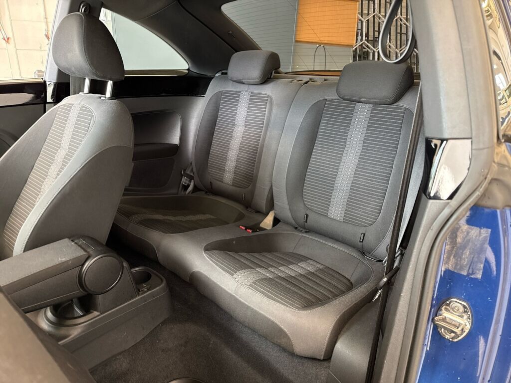 Volkswagen Beetle 2012 Sininen
