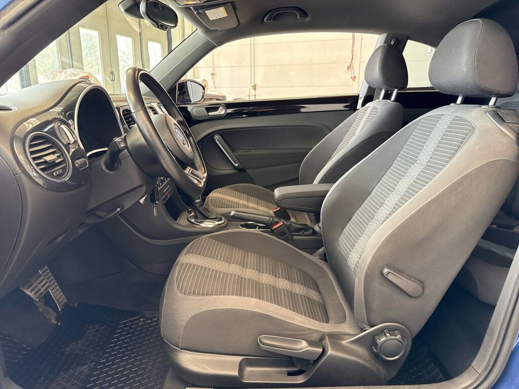 Volkswagen Beetle 2012 Sininen