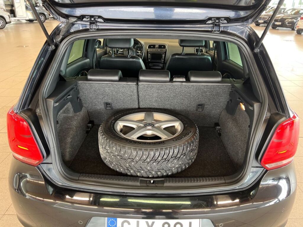 Volkswagen Polo 2012 Musta
