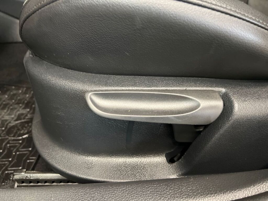 Volkswagen Polo 2012 Musta