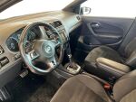 Volkswagen Polo 2012 Musta