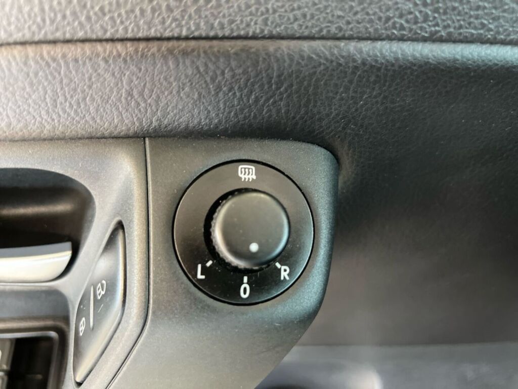 Volkswagen Polo 2012 Musta