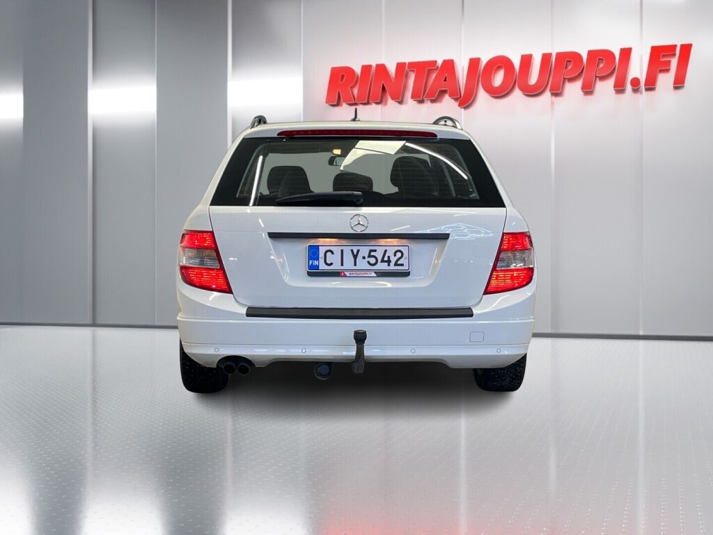 Mercedes-Benz C 2011 Valkoinen