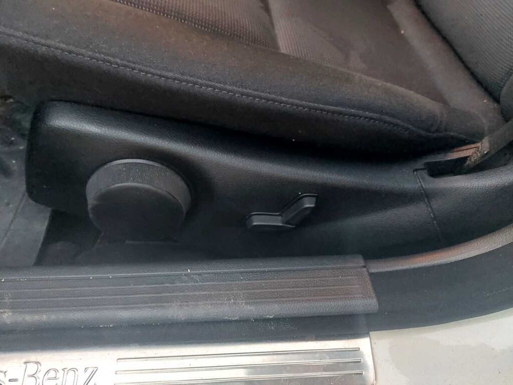 Mercedes-Benz C 2011 Valkoinen