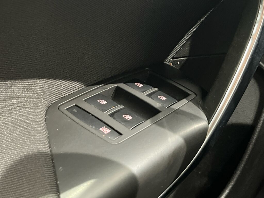 Opel Insignia 2013 Musta