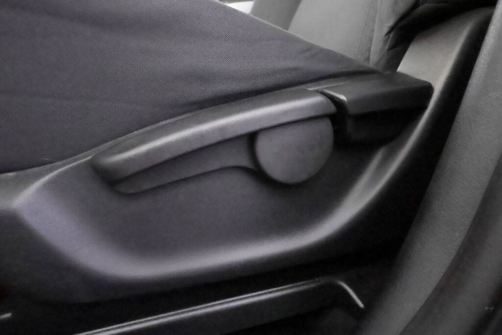 Toyota Verso 2013 Harmaa