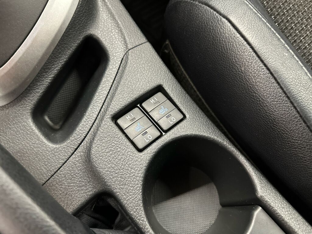 Toyota Auris 2013 Valkoinen