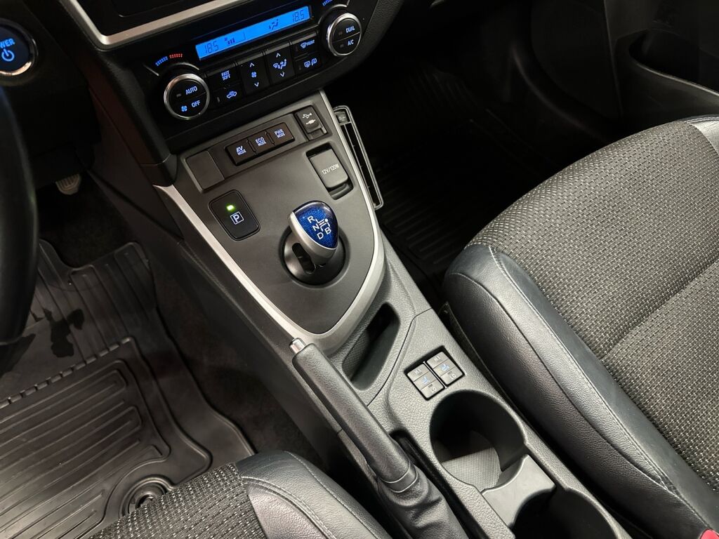 Toyota Auris 2013 Valkoinen