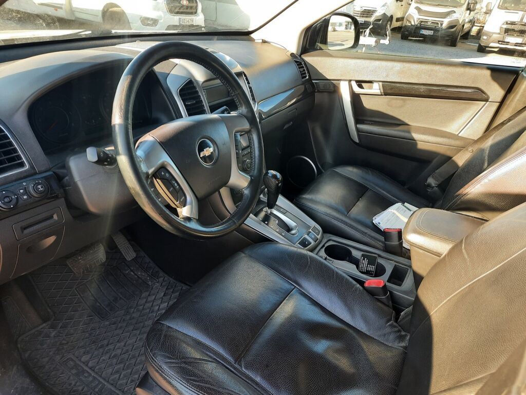 Chevrolet Captiva 2014 Musta