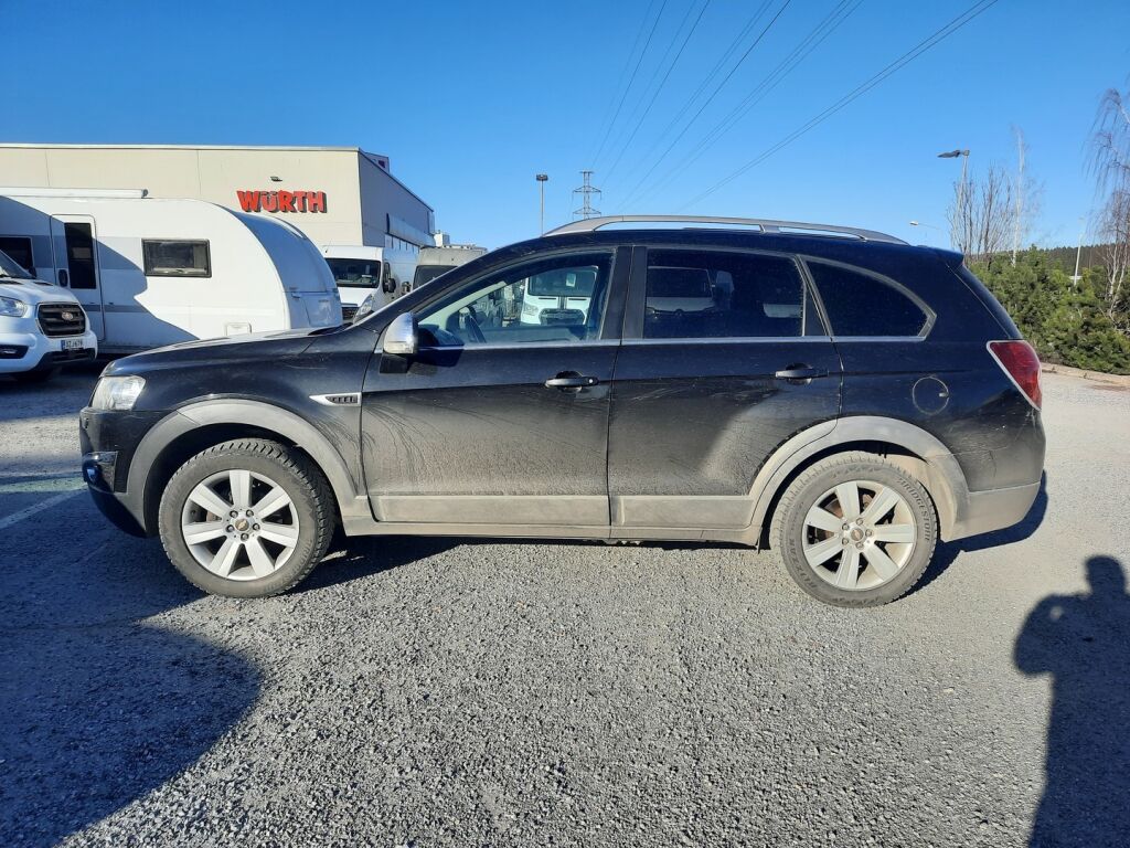 Chevrolet Captiva 2014 Musta