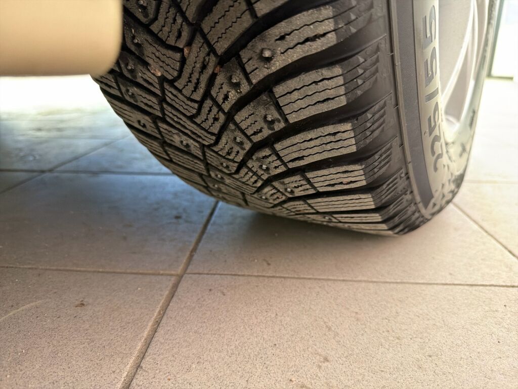 BMW 530 2013 Ruskea (beige)