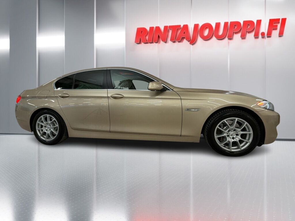BMW 530 2013 Ruskea (beige)