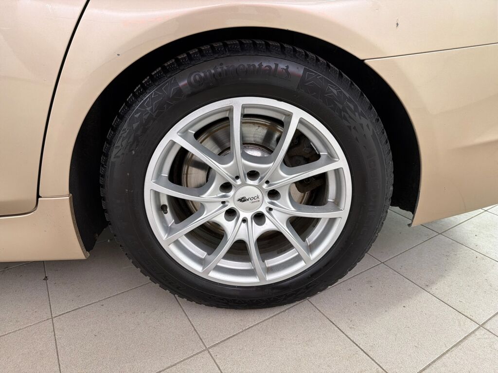 BMW 530 2013 Ruskea (beige)