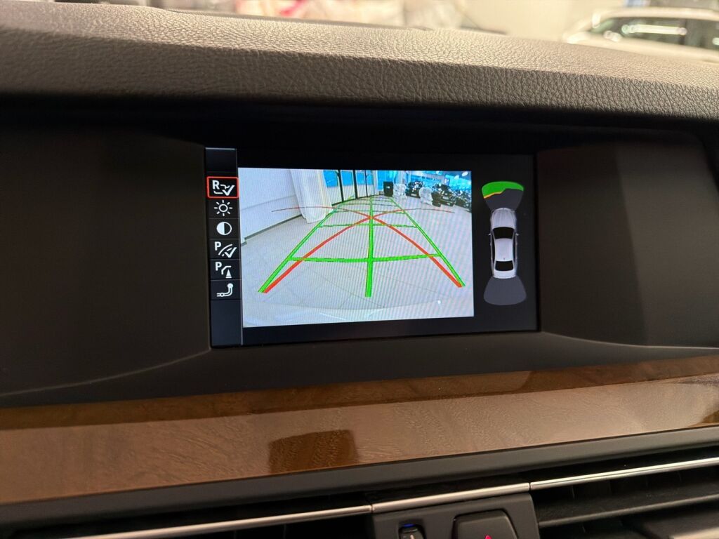 BMW 530 2013 Ruskea (beige)