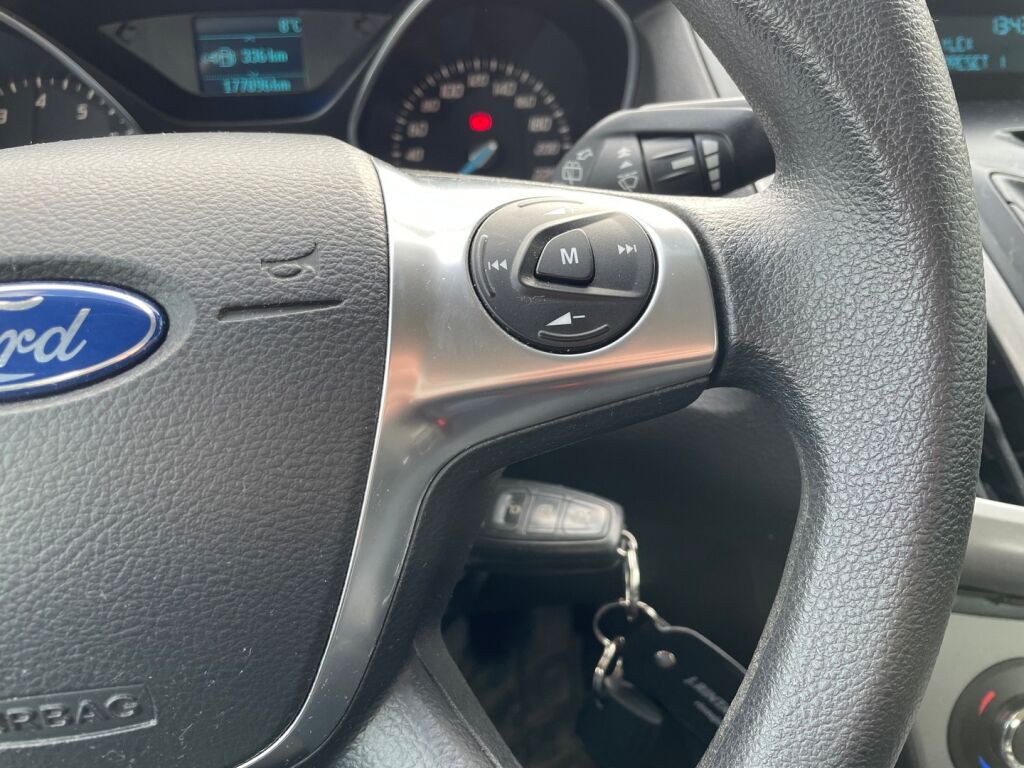 Ford Focus 2013 Harmaa