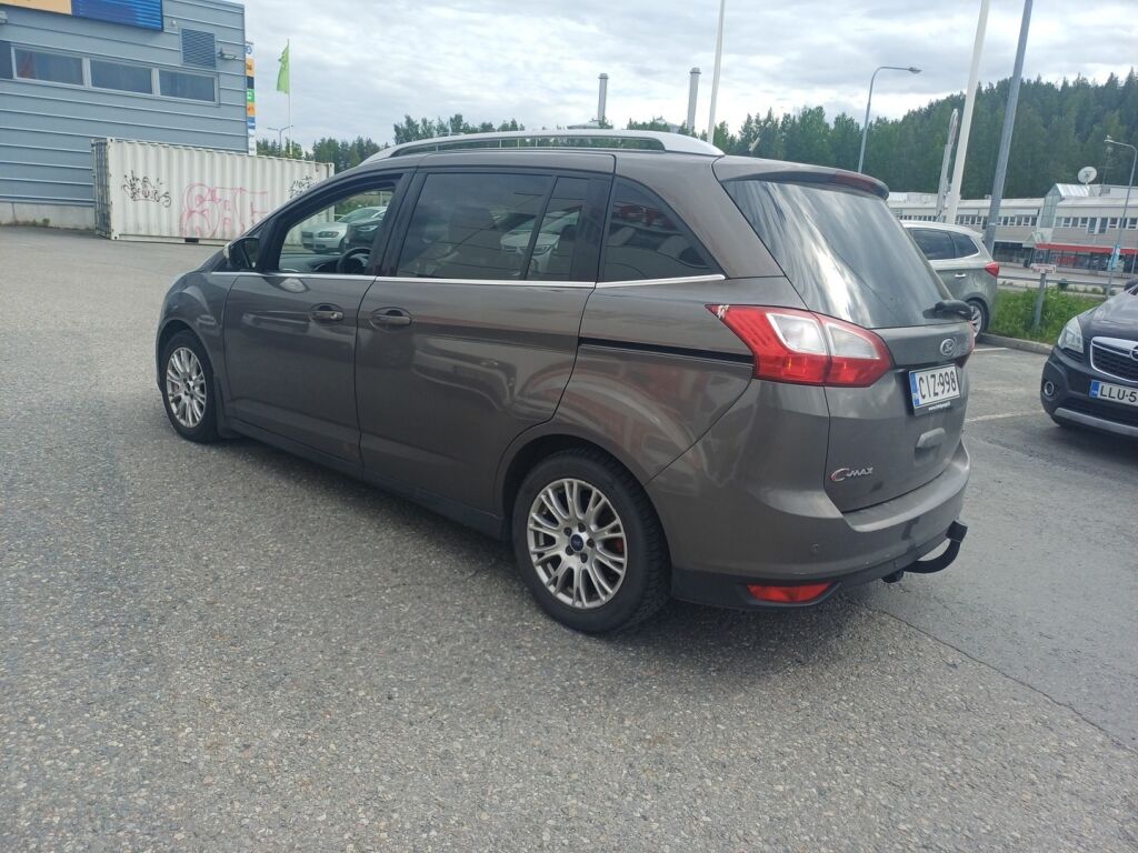 Ford Grand C-Max 2013 Ruskea (beige)