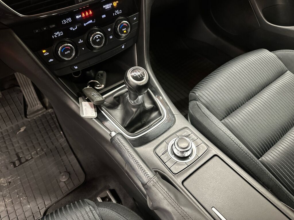 Mazda Mazda6 2013 Punainen