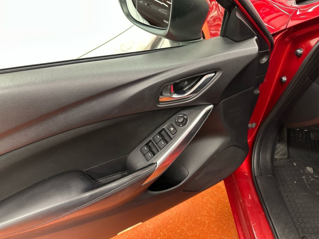 Mazda Mazda6 2013 Punainen