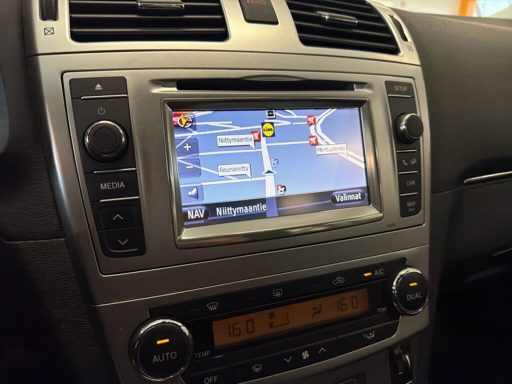 Toyota Avensis 2013 Harmaa