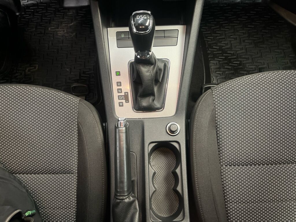 Skoda Octavia 2013 Sininen