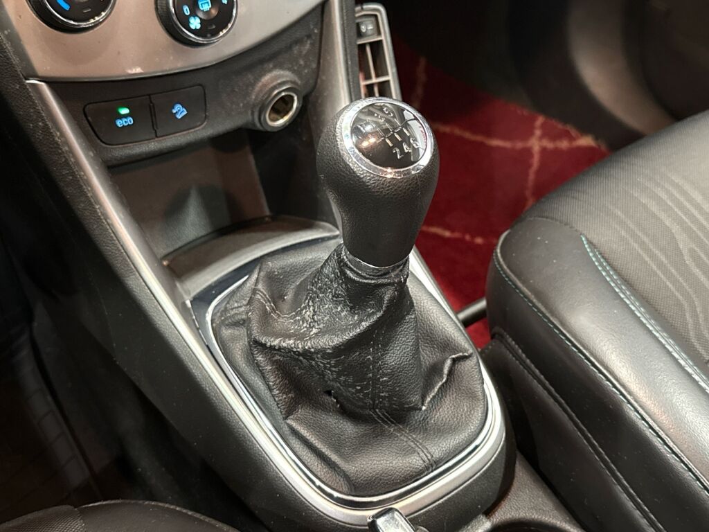 Chevrolet Trax 2013 Punainen