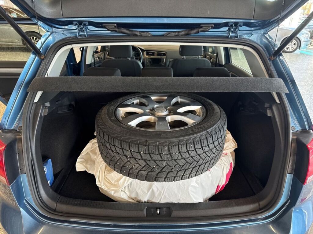 Volkswagen Golf 2013 Sininen