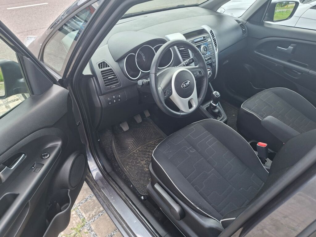 Kia Venga 2013 Harmaa