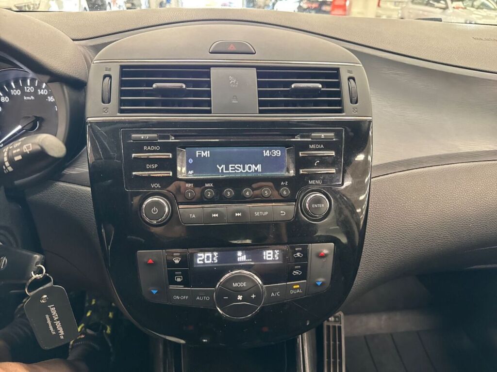 Nissan Pulsar 2015 Ruskea (beige)