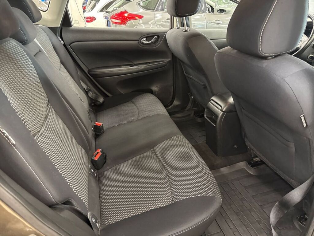 Nissan Pulsar 2015 Ruskea (beige)