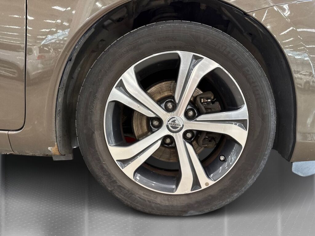 Nissan Pulsar 2015 Ruskea (beige)