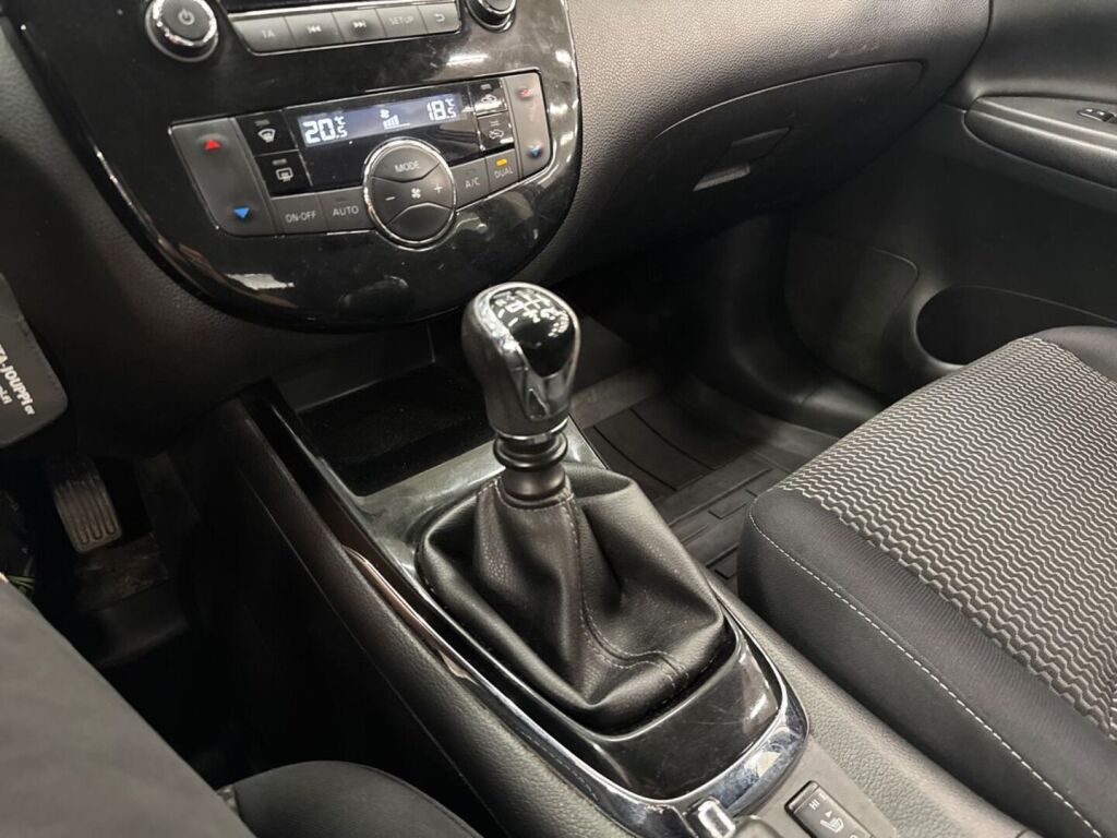Nissan Pulsar 2015 Ruskea (beige)