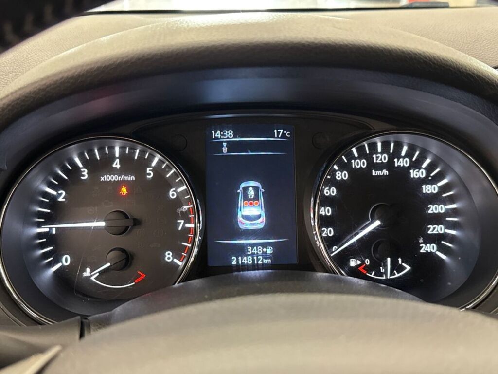Nissan Pulsar 2015 Ruskea (beige)