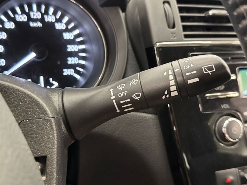 Nissan Pulsar 2015 Ruskea (beige)