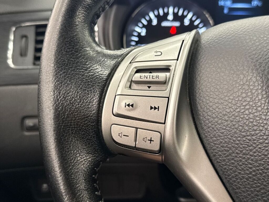 Nissan Pulsar 2015 Ruskea (beige)